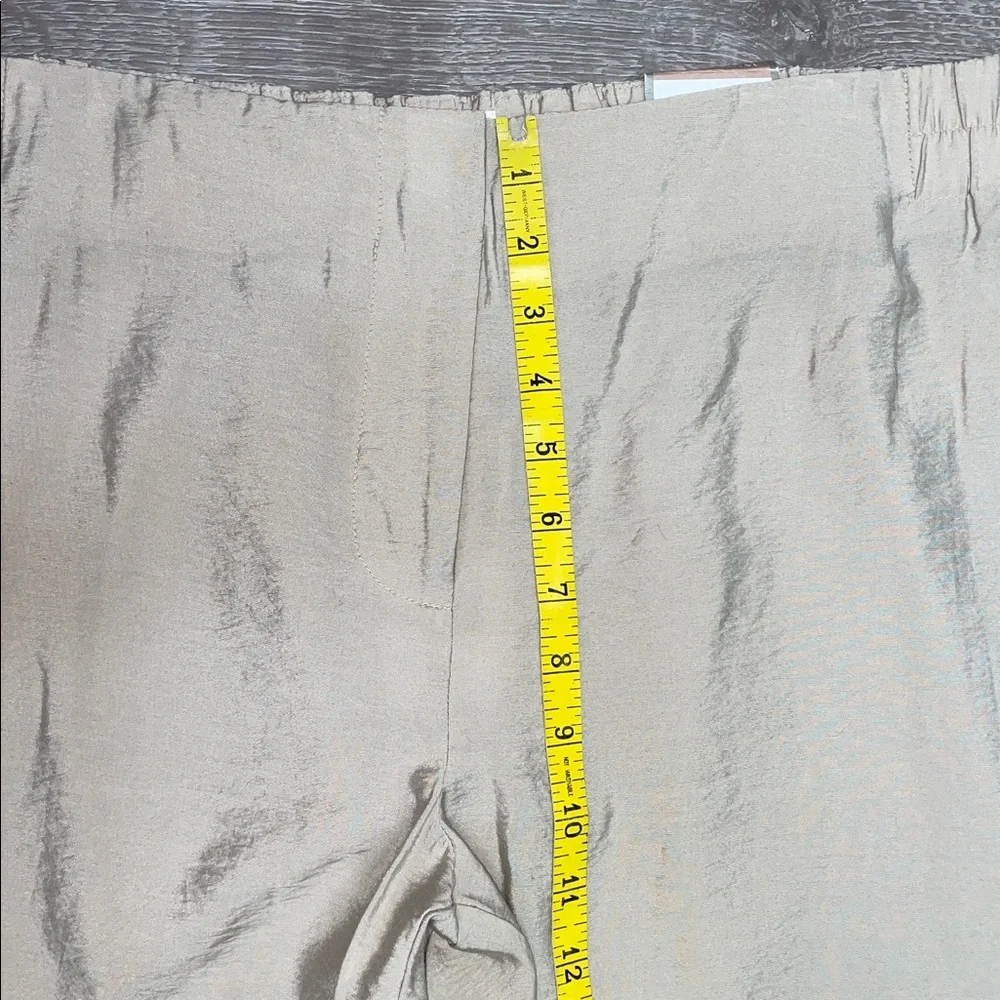 NWT Chico’s Khaki Fluid Crinkle Crop Pant The Ultimate Fit Chico’s 1.5 (US M/10) - Picture 9 of 16
